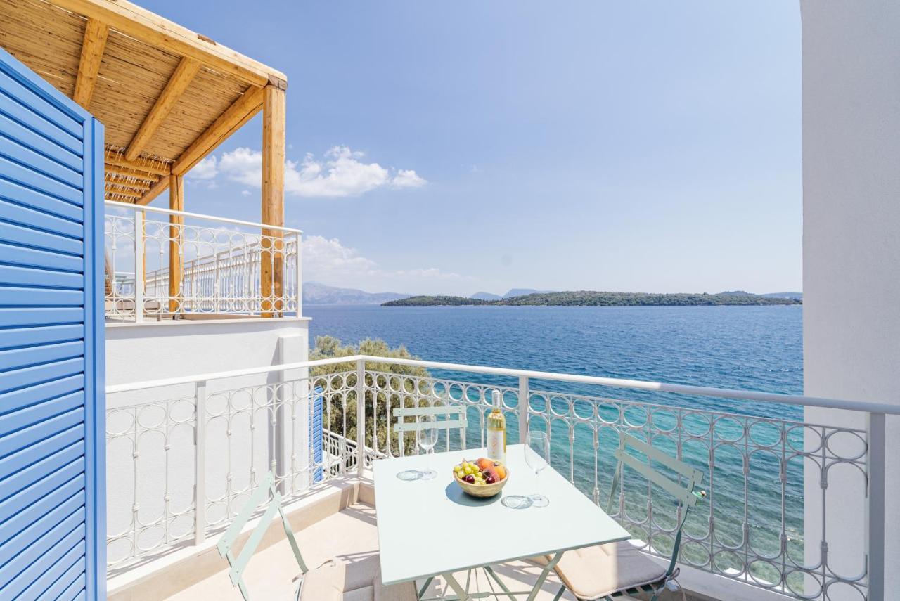 Greek House Complex A7 *